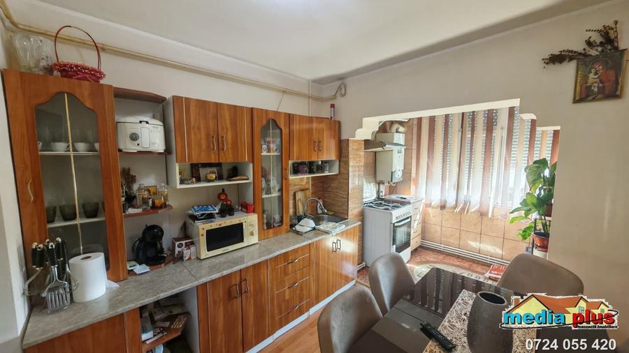 Apartament cu 2 camere decomandat în Micro 39