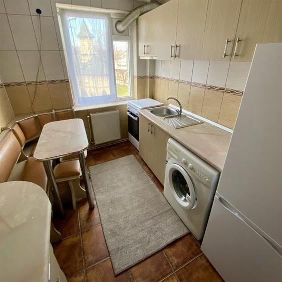 Apartament cu 2 camere semidecomandat, mobilat în Ultracentral