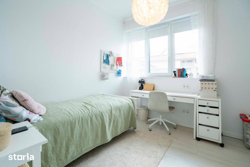 Casă cu 4 camere cu Teren 487 Mp în Sânmartin