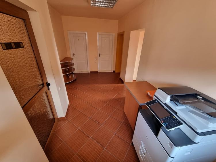 Birou, de 254 mp, în Cetate
