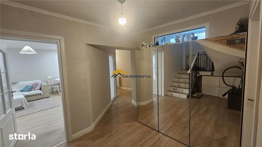 Apartament cu 6 camere în Victoriei