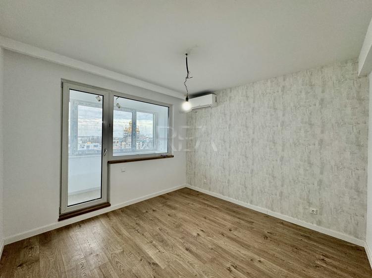 Penthouse cu 2 camere decomandat în Pipera