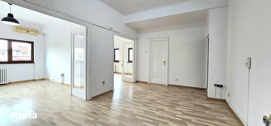 Apartament cu 4 camere în Iancului