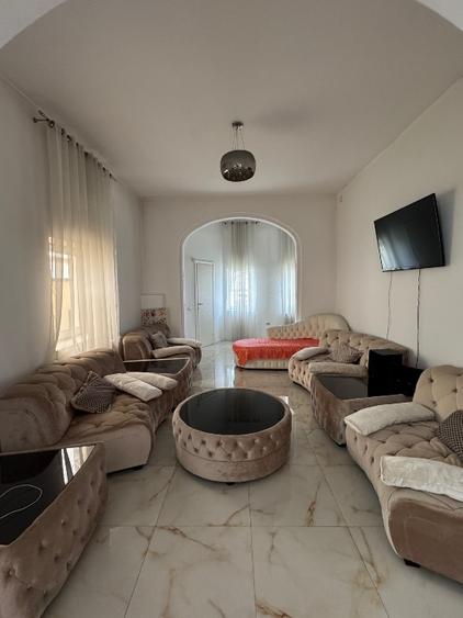 Casă individuală cu 8 camere cu Canalizare în Kiseleff