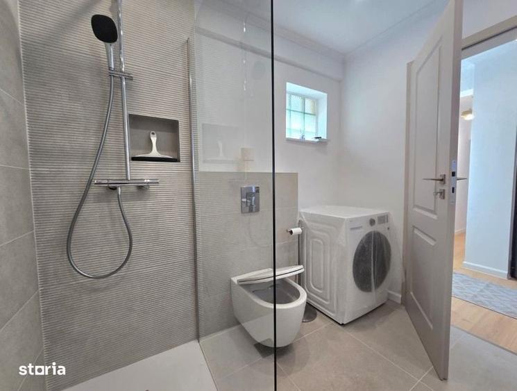 Apartament cu 3 camere semidecomandat în Calea Victoriei