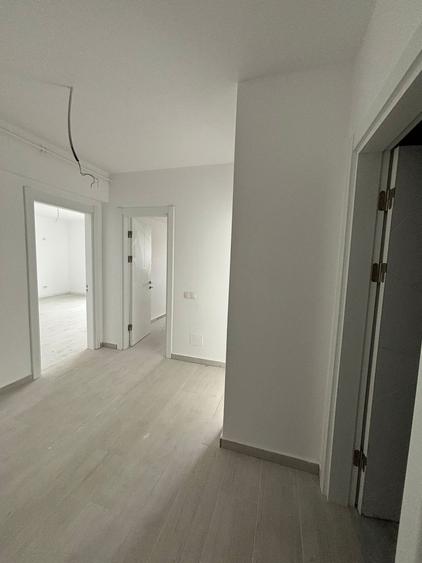 Apartament cu 3 camere decomandat în Theodor Pallady