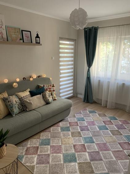 Apartament cu 4 camere decomandat în Central