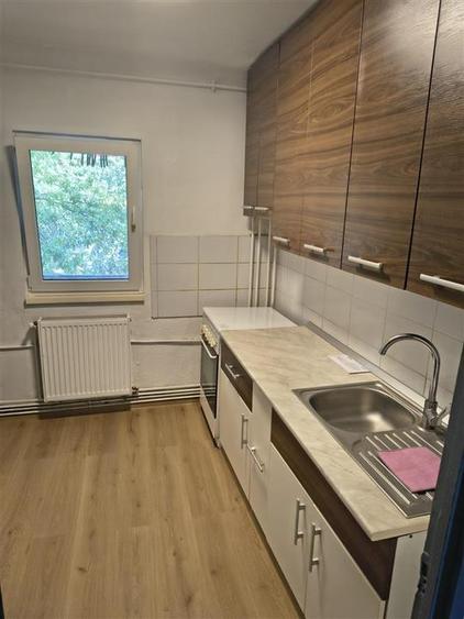 Apartament cu 2 camere decomandat, mobilat în Lipovei