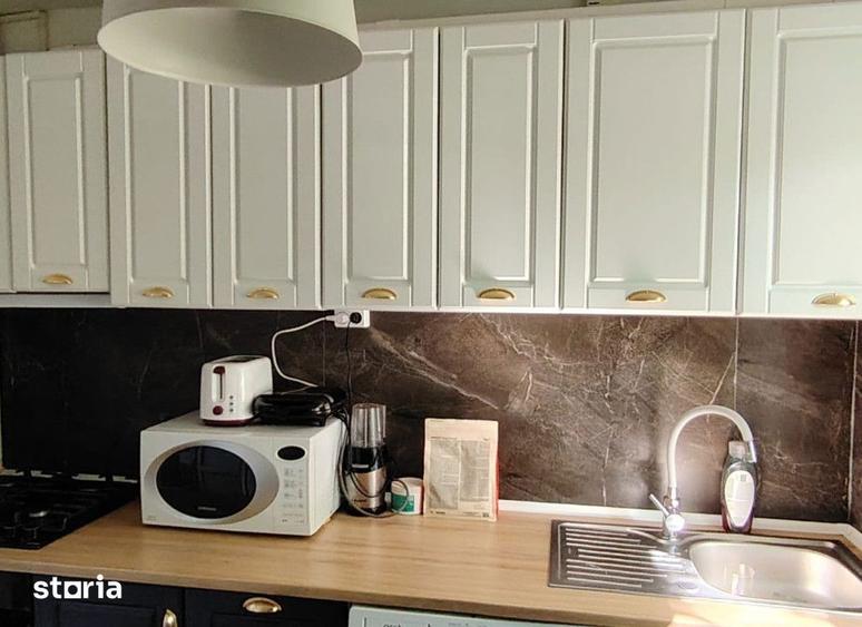 Apartament cu 2 camere în Podu Roș