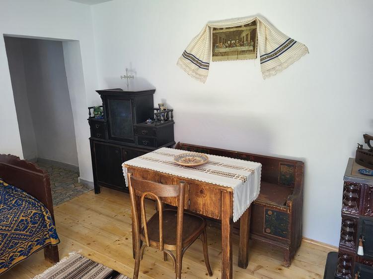 Casă cu 4 camere cu Teren 98 Mp în Central