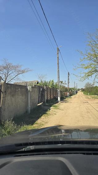 Teren de 2600 mp, în Ghindeni