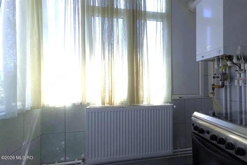 Apartament cu 2 camere decomandat în Far