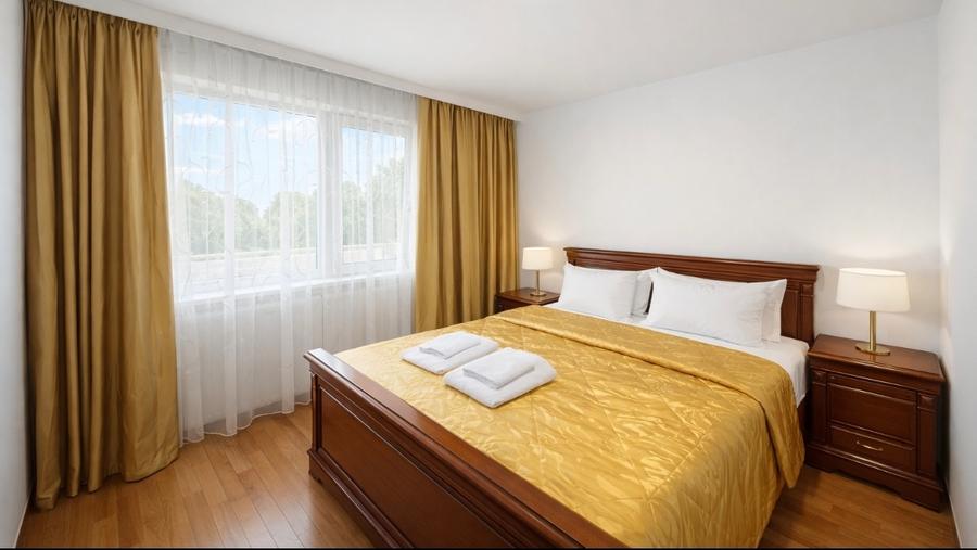 Apartament cu 3 camere decomandat, mobilat în Faleza Nord