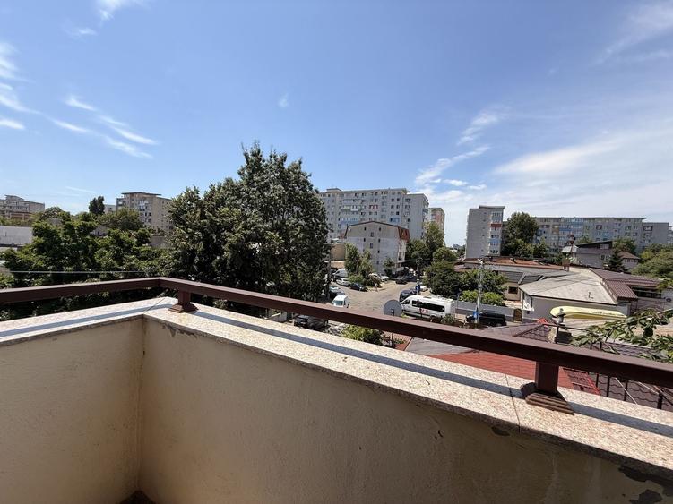 Apartament cu 3 camere decomandat, mobilat în 1 Mai