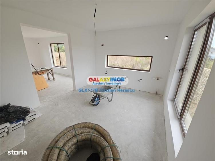 Casă cu 4 camere în Gulia