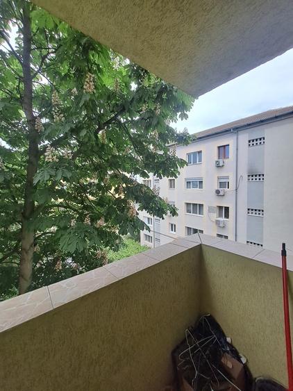 Apartament cu 2 camere semidecomandat în Exterior Vest
