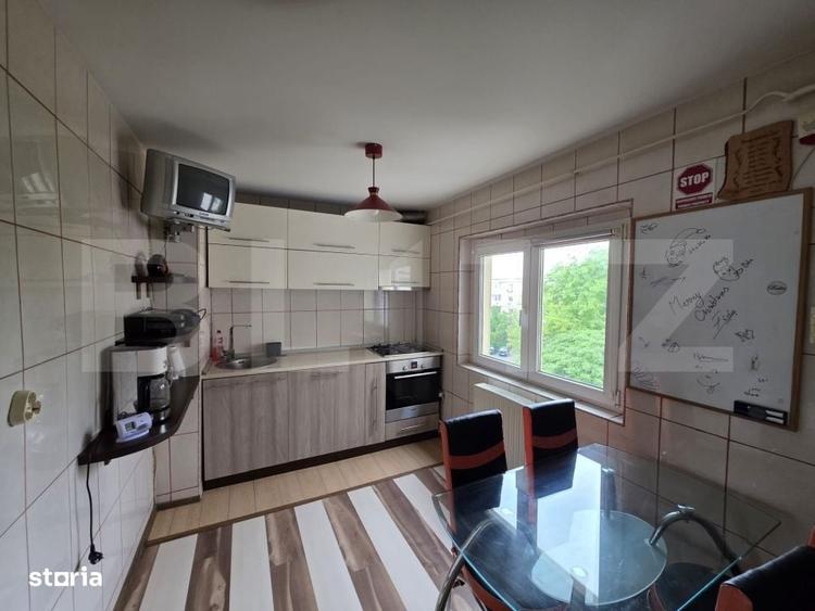 Apartament cu 3 camere decomandat în Central