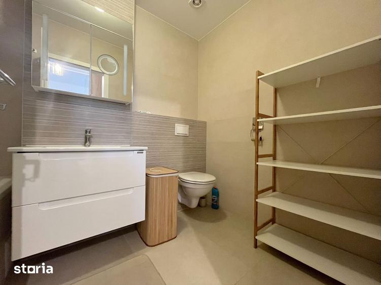 Apartament cu 3 camere semidecomandat, mobilat în Buziașului