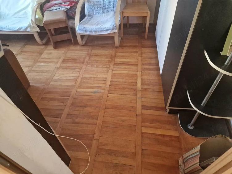 Garsonieră decomandată în Central