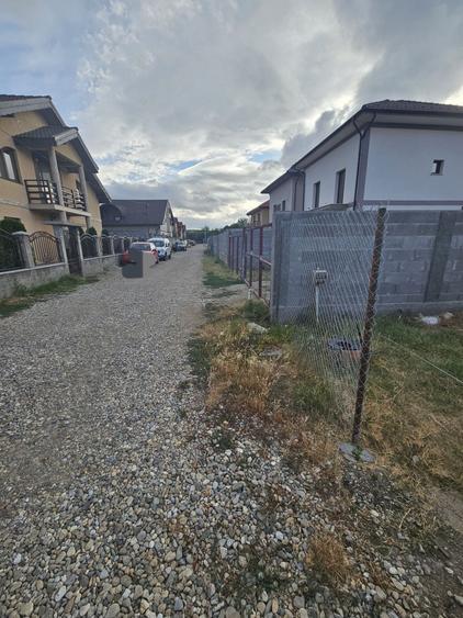 Teren de 400 mp, în Mărăcineanu