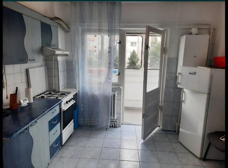Apartament cu 2 camere decomandat în George Enescu