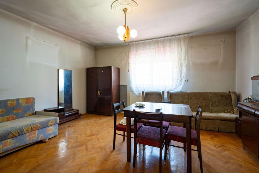 Casă individuală cu 2 camere cu Canalizare în Rogerius