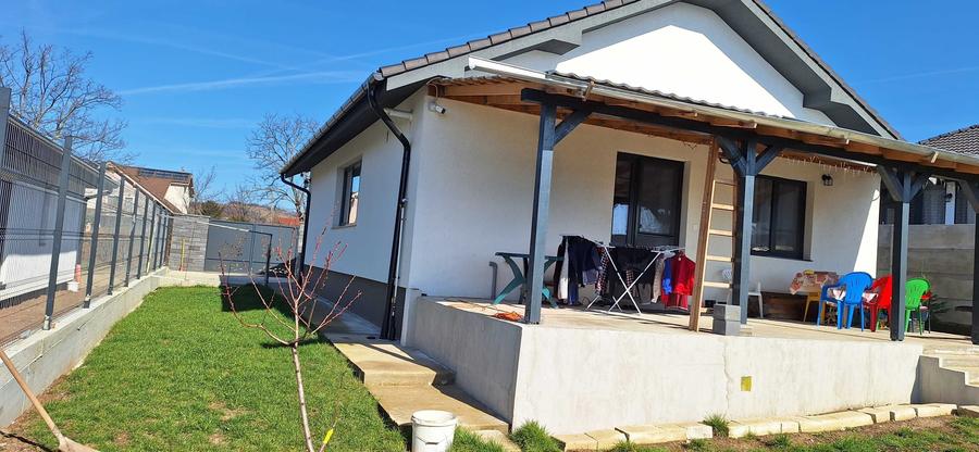 Casă cu 3 camere în Oncea