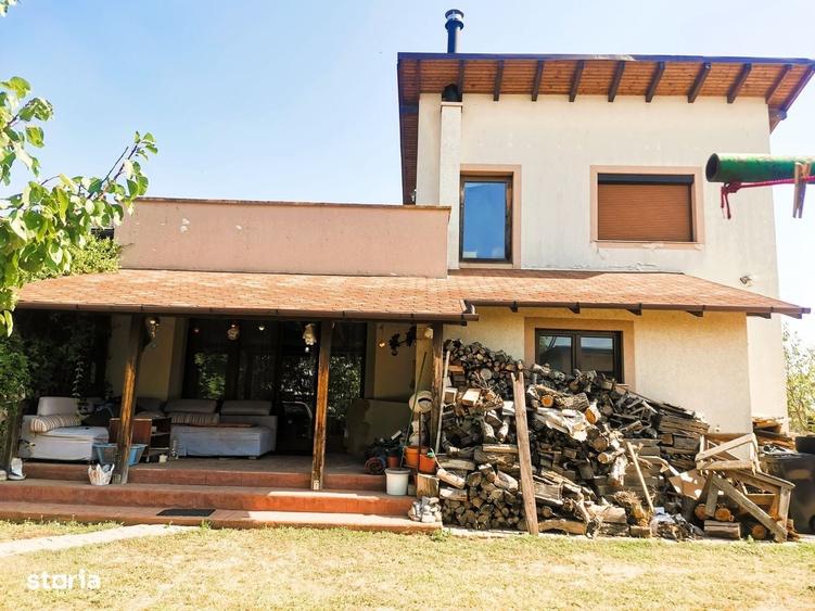 Casă cu 4 camere cu Teren 1481 Mp în Sântandrei