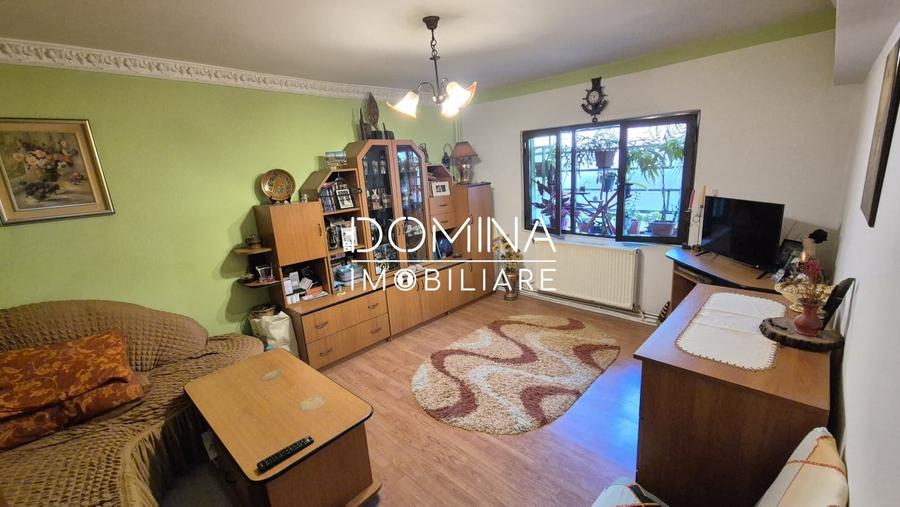 Apartament cu 3 camere decomandat, mobilat în Sud