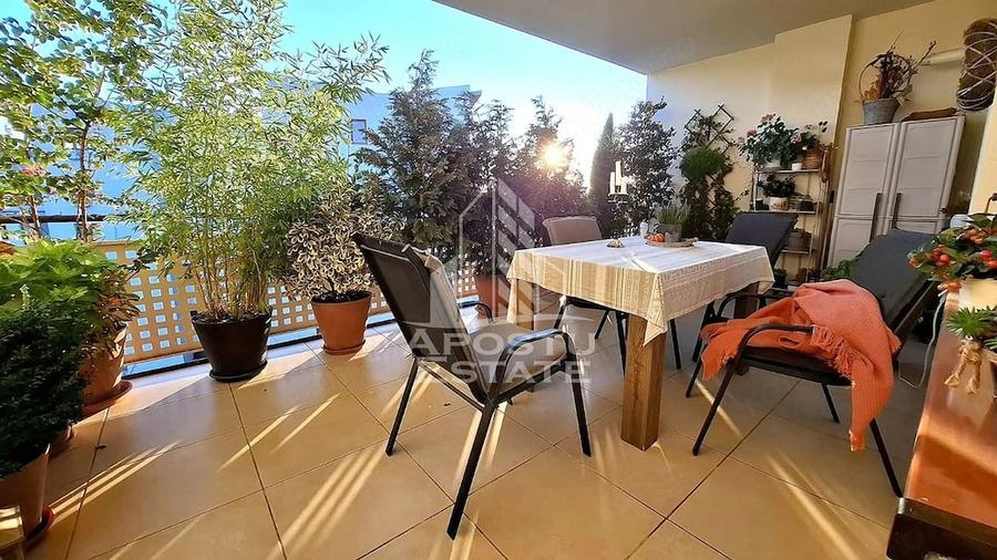 Apartament cu 3 camere decomandat în Torontalului