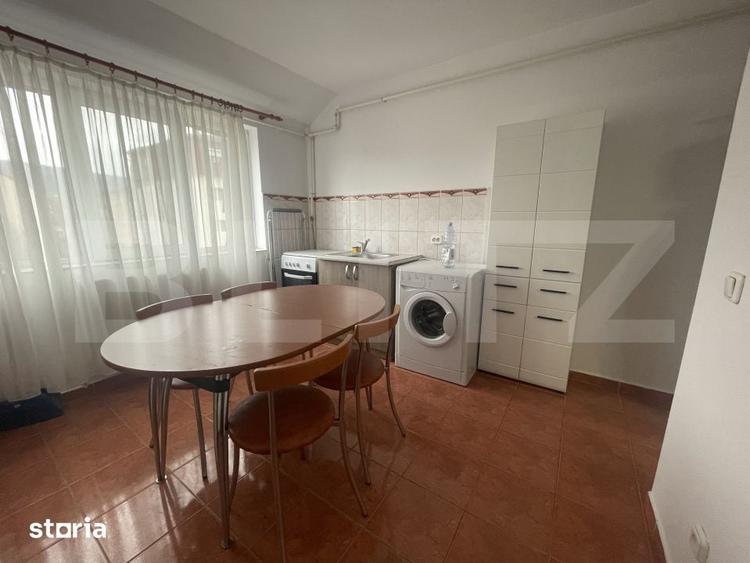 Apartament cu o camera, 35 mp cu acces la mansarda, zona Bradet - 1