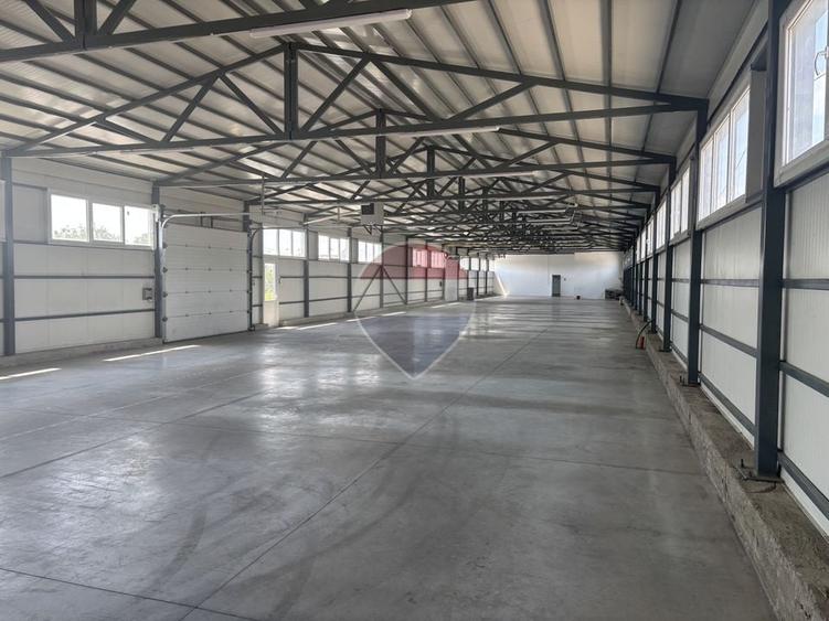 Spațiu industrial, de 985 mp, în Iris