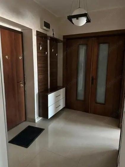 Apartament cu 2 camere decomandat în