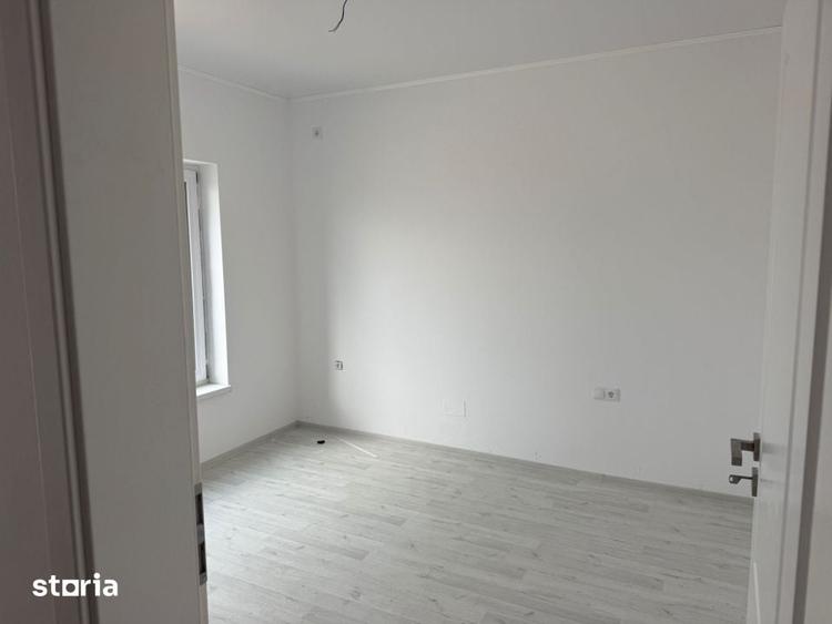Casă cu 4 camere cu Teren 300 Mp în Central