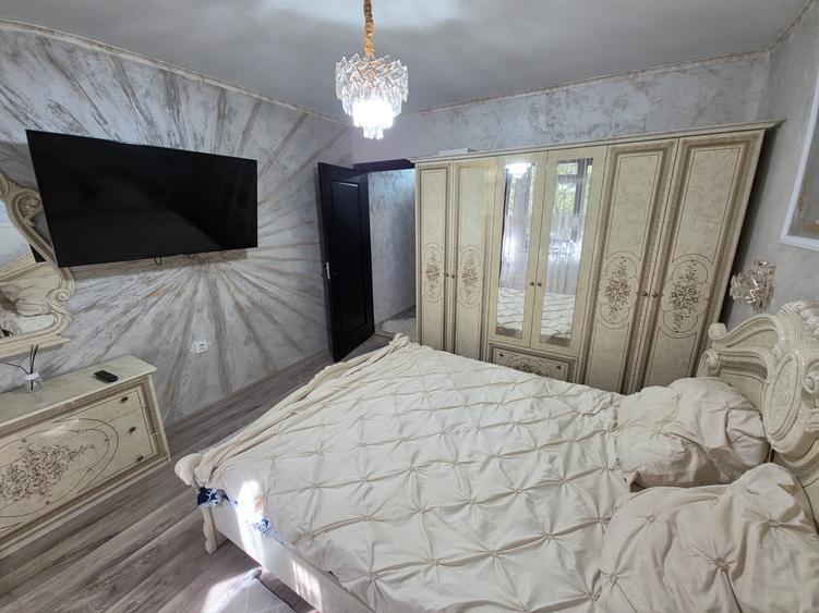 Apartament cu 4 camere semidecomandat în Tomis Nord
