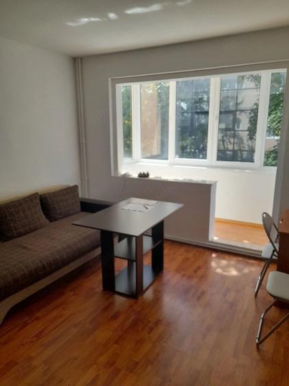 Apartament cu 2 camere decomandat în Drumul Carului