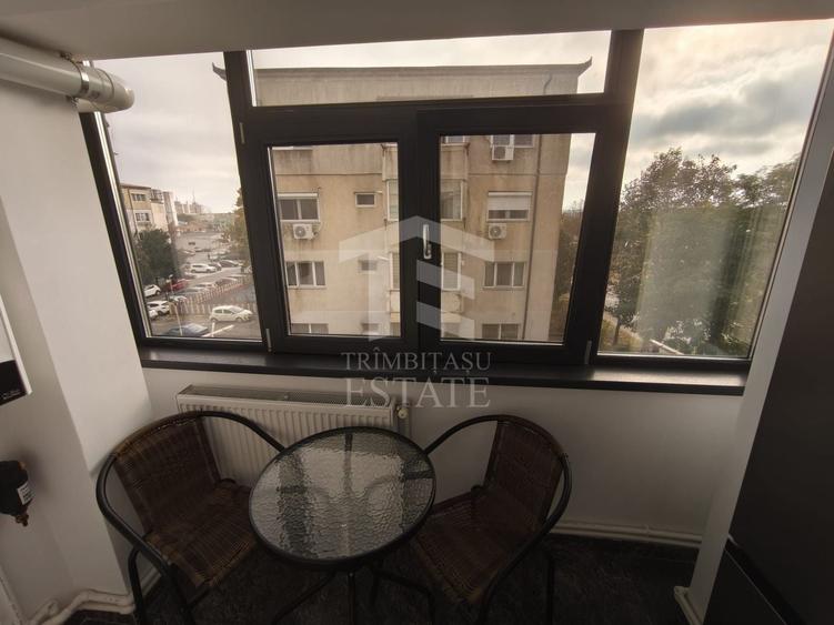 Apartament cu 3 camere decomandat, mobilat în Central
