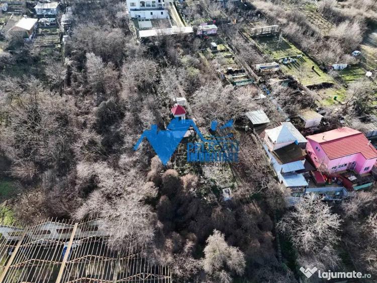 Teren de 550 mp, în Central
