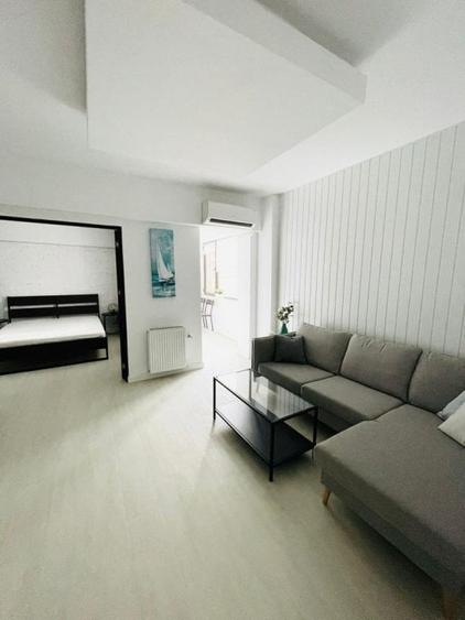 Apartament cu 2 camere semidecomandat în Regina Elisabeta