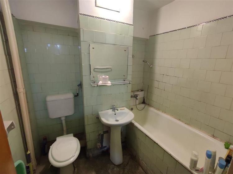 Apartament cu 4 camere decomandat în Parcul Circului