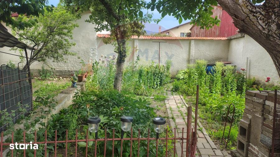 Casă cu 3 camere cu Teren 305 Mp în IAR