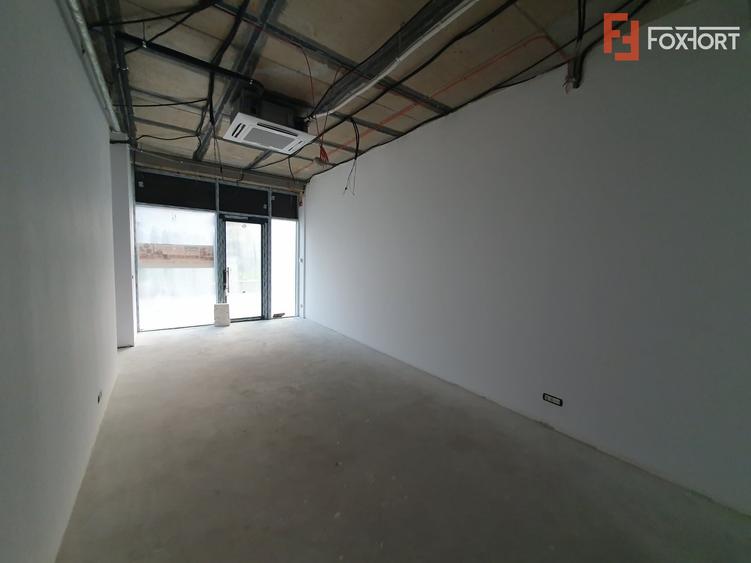 Apartament cu 3 camere decomandat, mobilat în Aradului