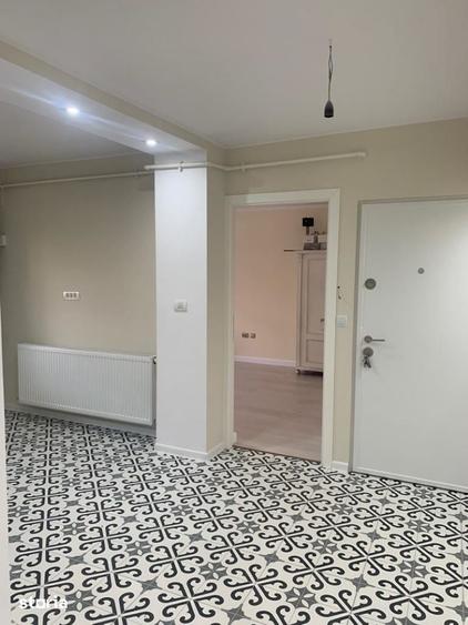 Apartament cu 3 camere decomandat în Girocului