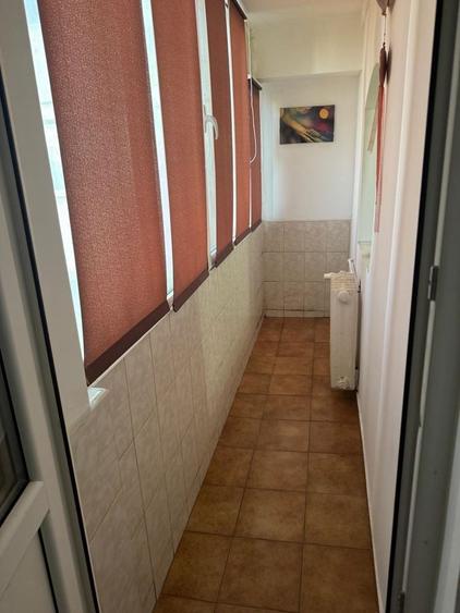 Apartament cu 3 camere decomandat în Drumul Taberei