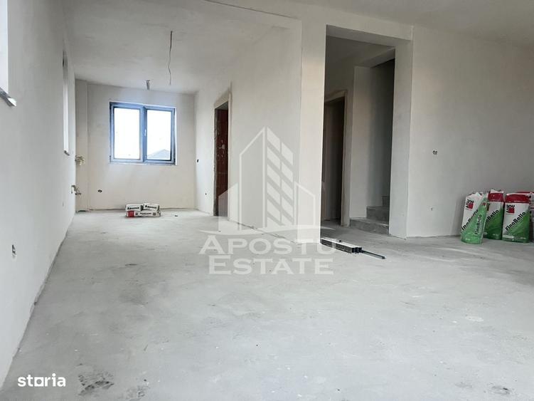 Casă cu 4 camere cu Teren 335 Mp în Central
