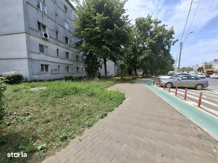 Apartament cu 3 camere decomandat în Banca Națională