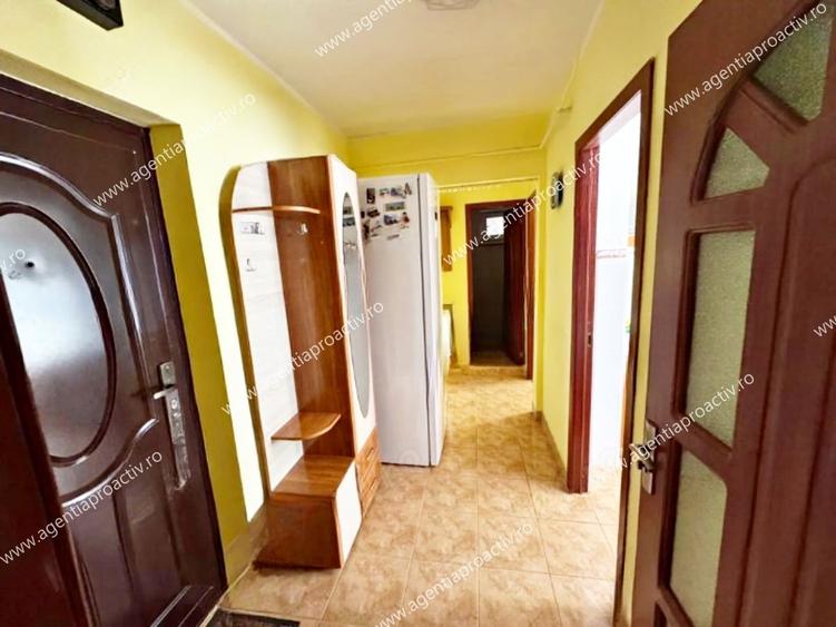 Apartament cu 2 camere decomandat în Micro 19