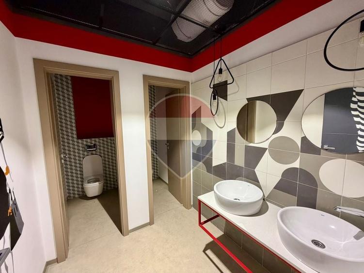 Birou, de 211.30999755859 mp, în Someșeni