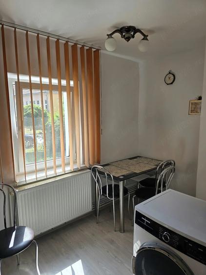 Apartament cu 2 camere decomandat în Vitrometan