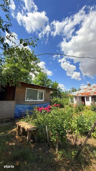 Casă cu 3 camere cu Teren 2100 Mp în Dor Mărunt